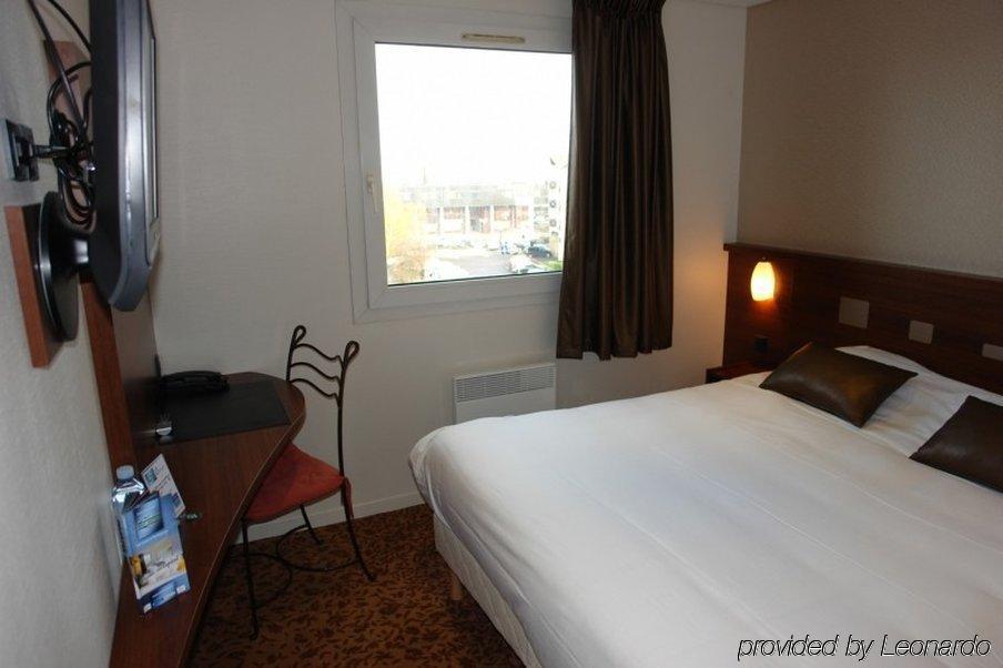 Brit Hotel Tours Sud - Le Cheops Joue-les-Tours Room photo